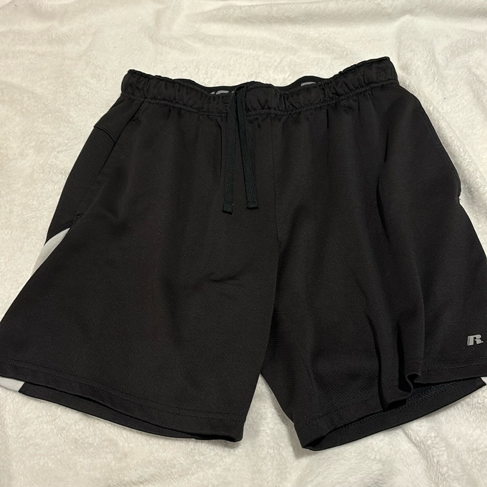 Men’s Russell dri-power medium mesh alrhetic shorts black - Picture 1 of 5